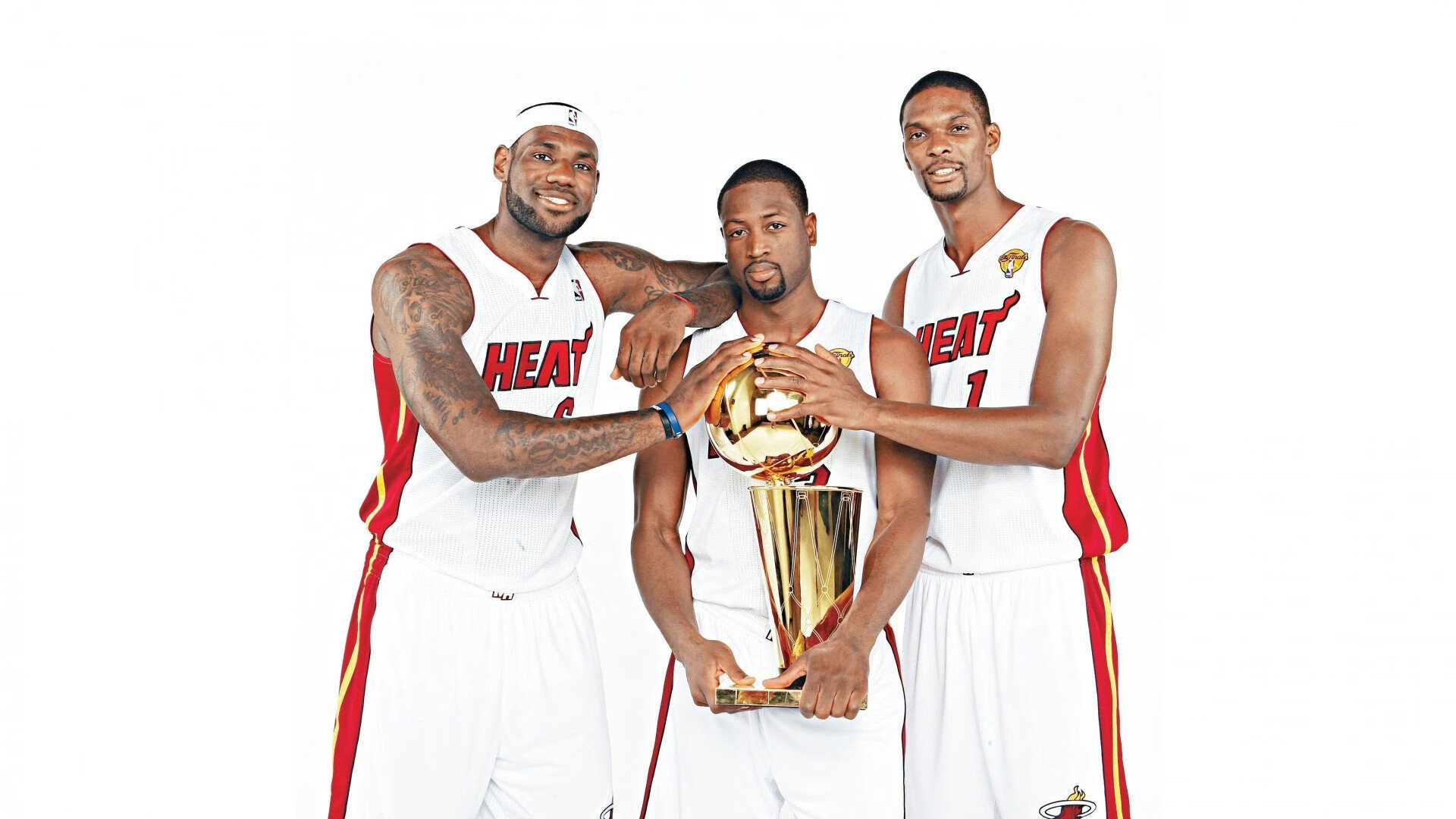 “伊万·戈梅斯：阿根廷美洲狮队的硬汉之选，全面防守与攻击兼备”