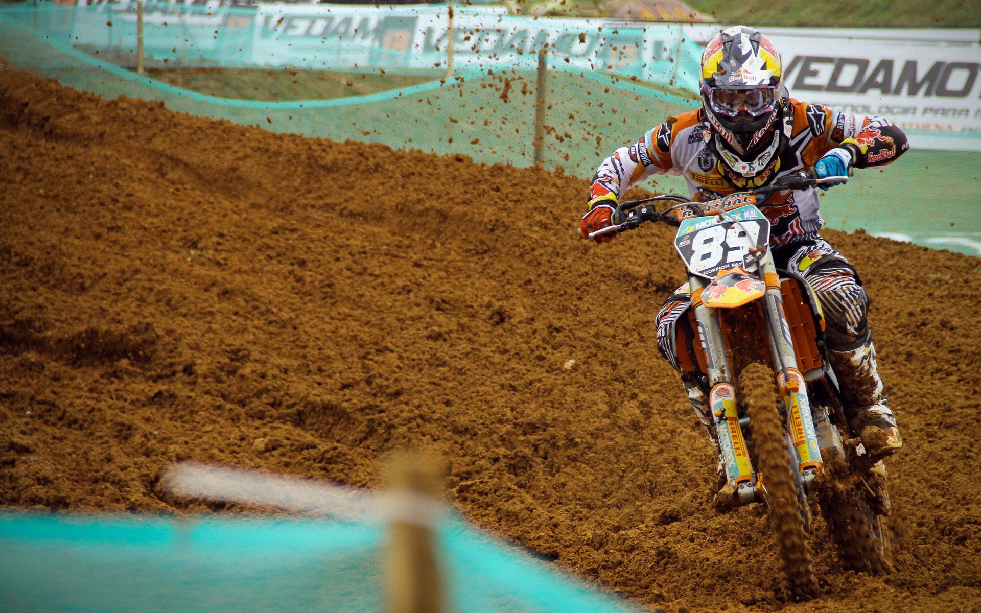 _极地探索赛:穿越冰雪原野的勇者之旅_,极地探险